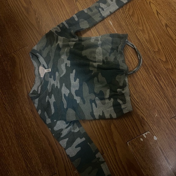 Girls Camo Print Jogger Set - Picture 5 of 6